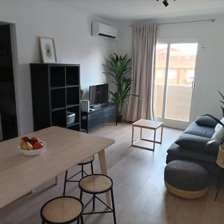 Apartment Cool! 5' To Metro. 15' To Center/beach By Metro. *