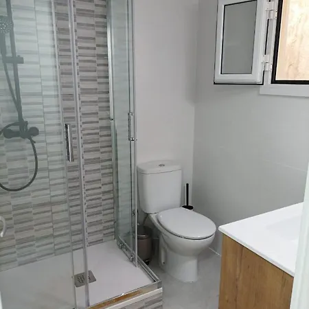 Cool! 5' To Metro. 15' To Center/beach By Metro. Apartamento Santa Coloma de Gramenet