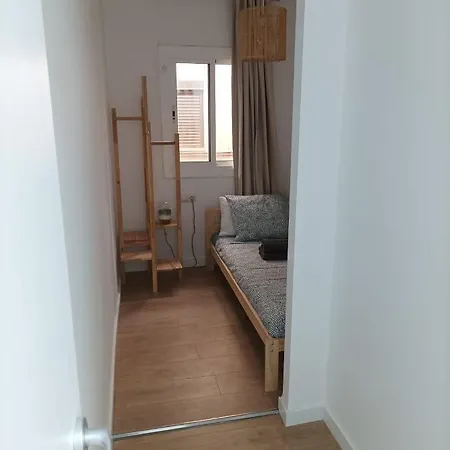 Cool! 5' To Metro. 15' To Center/beach By Metro. Apartamento Santa Coloma de Gramenet