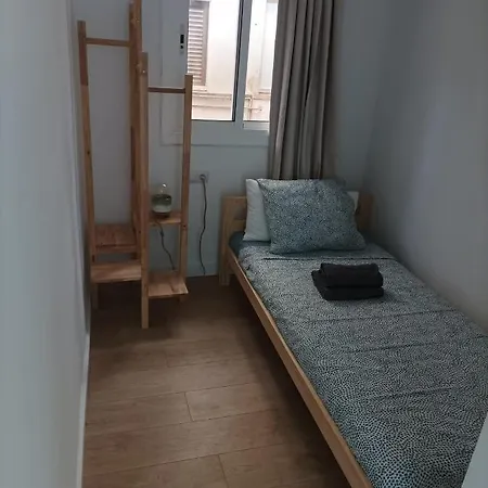 Apartamento Cool! 5' To Metro. 15' To Center/beach By Metro. *